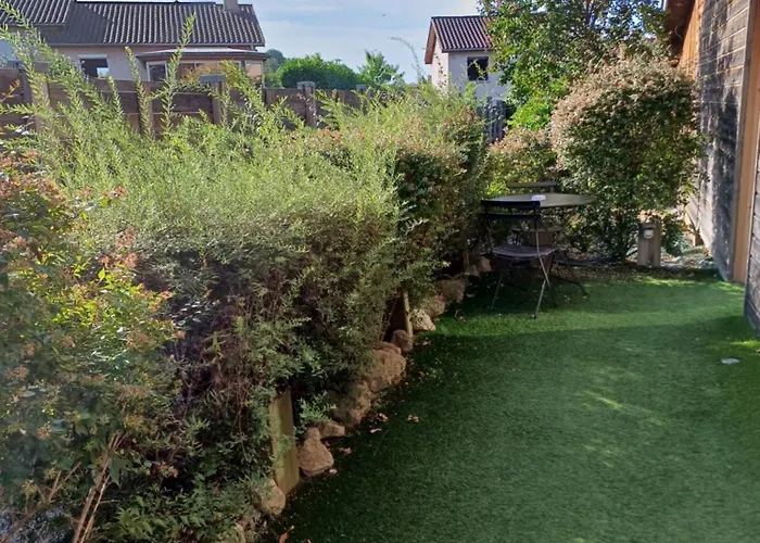 Le Clos Du Bois Joli 3* Lagnieu
