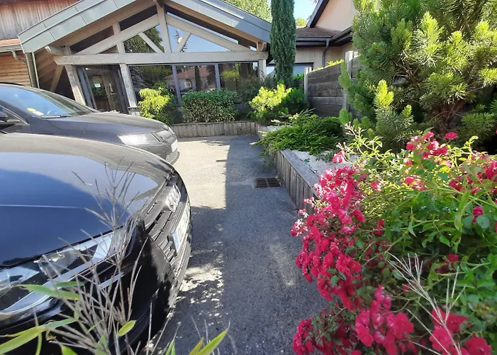 Le Clos Du Bois Joli Hotel