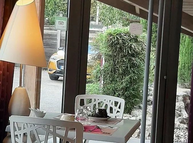 Le Clos Du Bois Joli Hotel 3*
