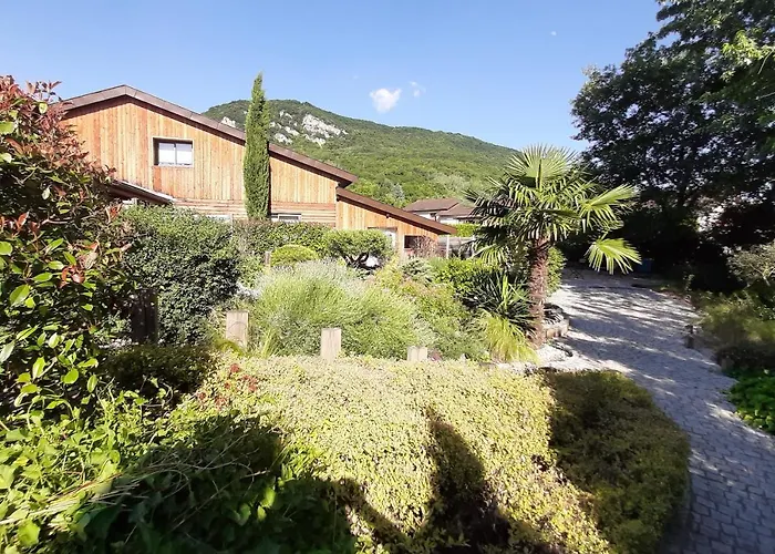 Le Clos Du Bois Joli Hotel 3*