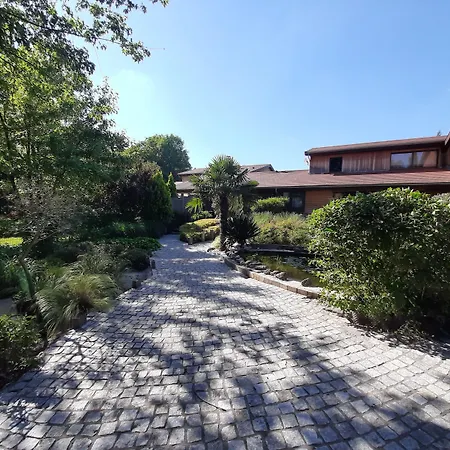 Hotel Le Clos Du Bois Joli 3*