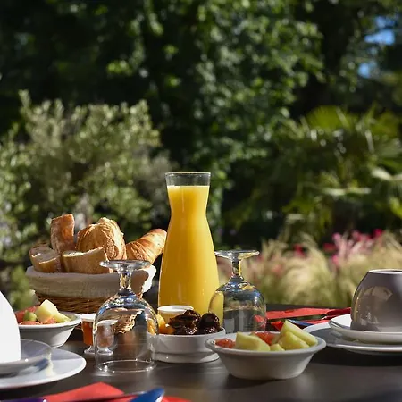 Le Clos Du Bois Joli Hotel 3*