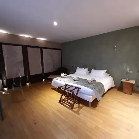 Le Clos Du Bois Joli Hotel